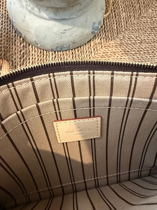 Louis Vuitton Brown Monogram Canvas Neverfull Wristlet - Picture 4 of 8